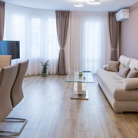 Comfy Home In The Heart Of Burgas Esterno foto