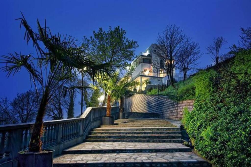 Comfy Home In The Heart Of Burgas Esterno foto