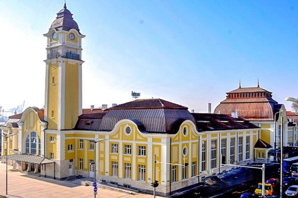 Comfy Home In The Heart Of Burgas Esterno foto